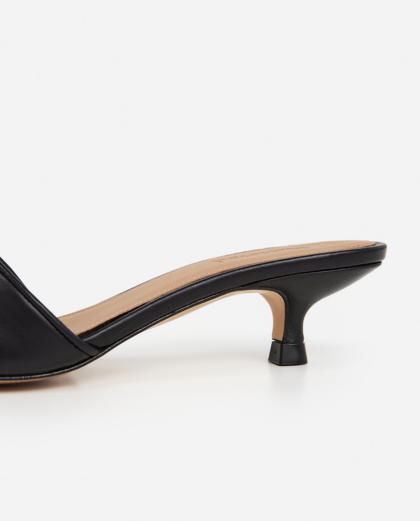 Noomi Leather Black