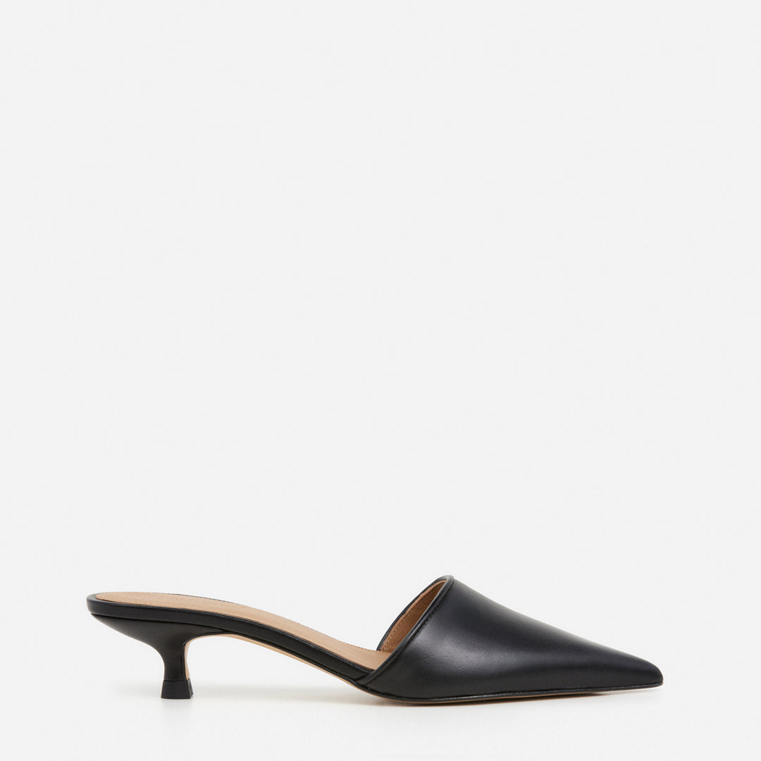Noomi Leather Black