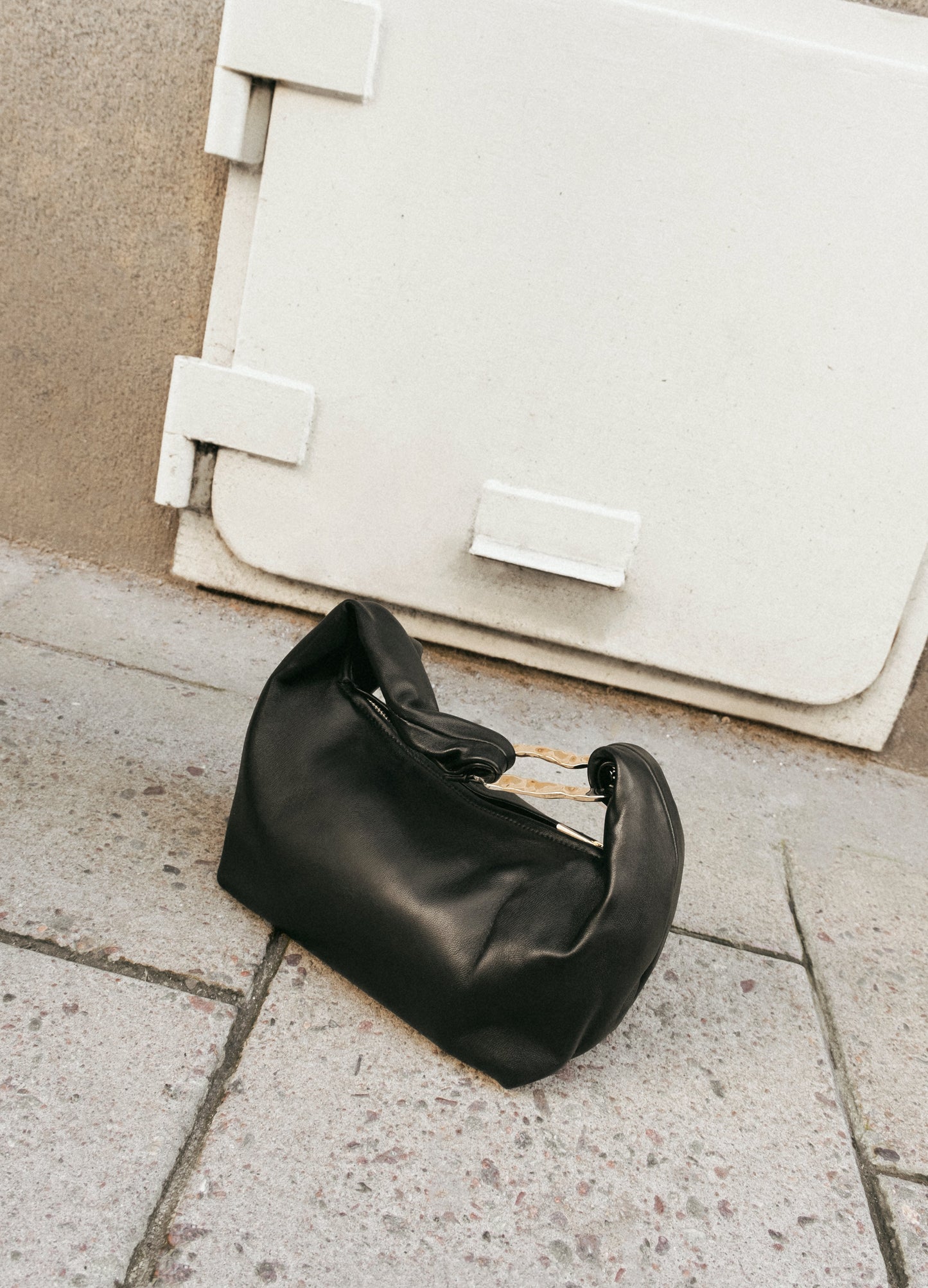 Amanda Handbag Leather Black