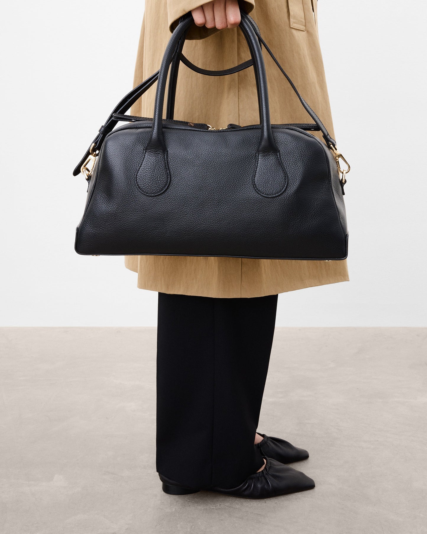 Leia Shoulder Bag Grained Leather Black